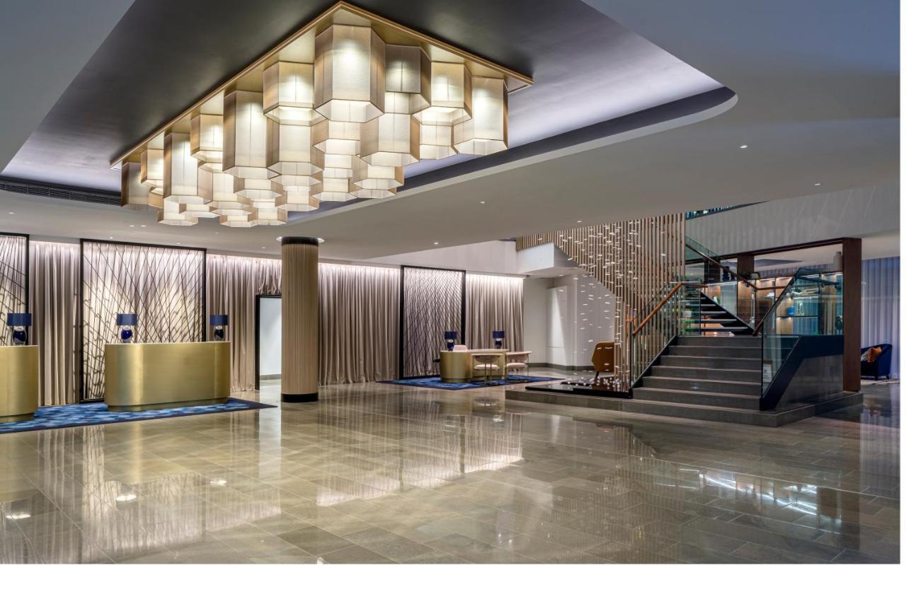 The Lowry Hotel Manchester Esterno foto The lobby of the hotel